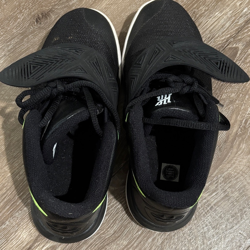 Nike Black and Green Men's Athletic Shoes
